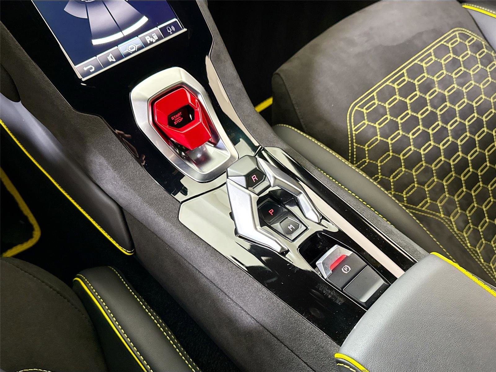 Used 2024 Lamborghini Huracan Tecnica RWD image 22