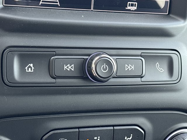 New 2025 Chevrolet Silverado 1500 Custom Trail Boss w/ Dark Appearance Package image 32