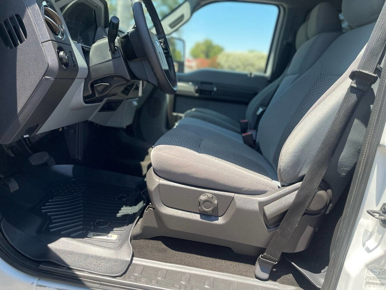 Used 2016 Ford F350 XLT image 54