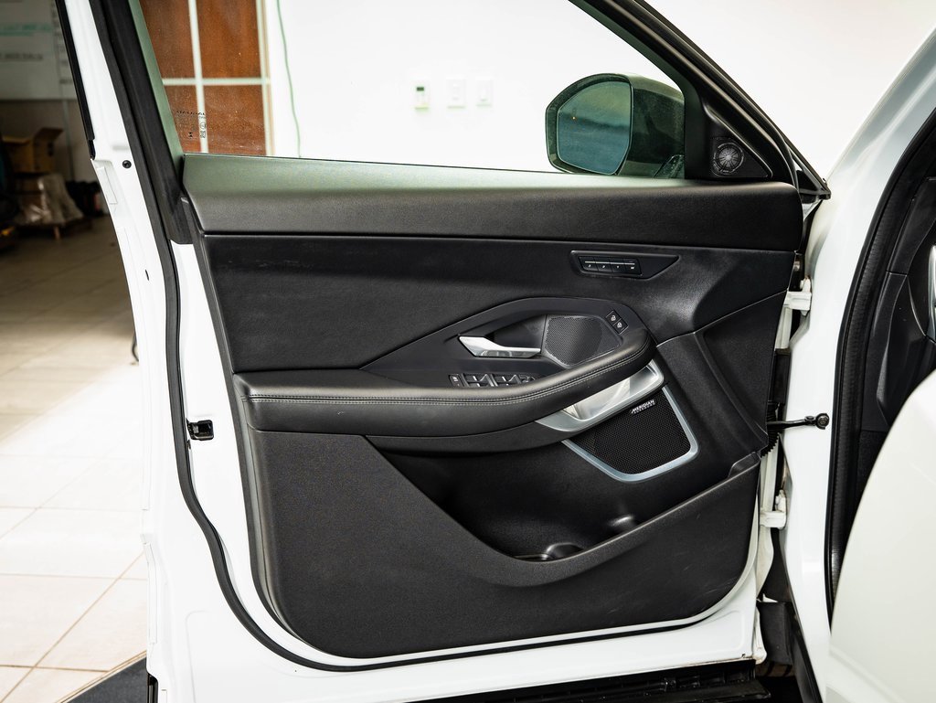 Used 2022 Jaguar E-PACE SE image 22