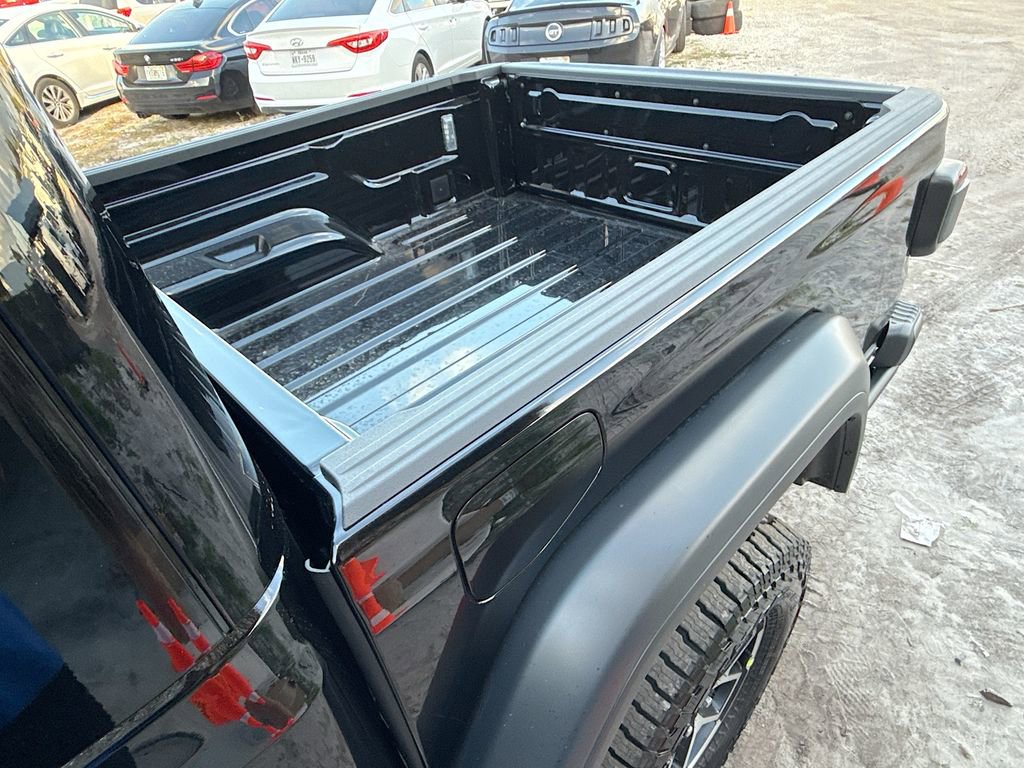 New 2026 Jeep Gladiator Rubicon w/ Steel Power Dome Hood Package AWD/4WD image 28