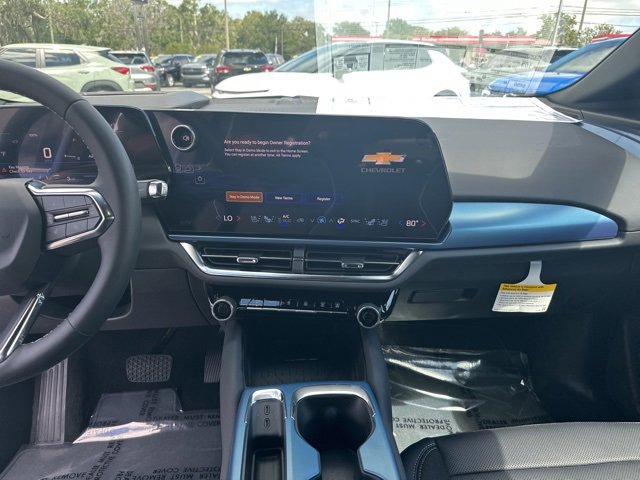 New 2026 Chevrolet Equinox EV LT image 3