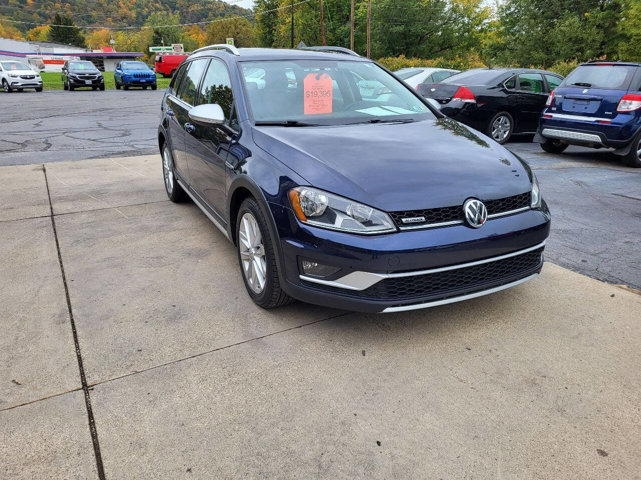 Used 2017 Volkswagen Golf Alltrack SE AWD/4WD image 2