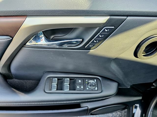 Used 2022 Lexus RX 450h AWD w/ Premium Package image 21