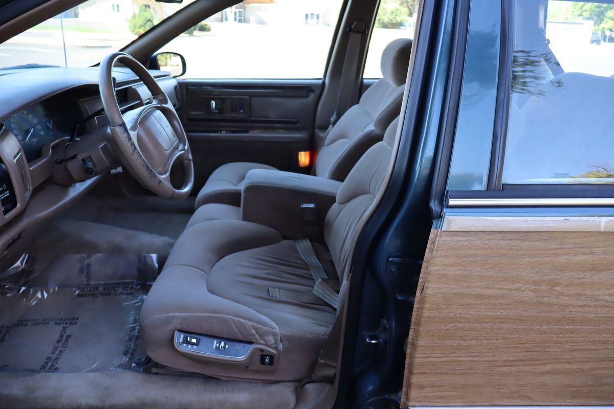 Used 1996 Buick Roadmaster Estate RWD image 19