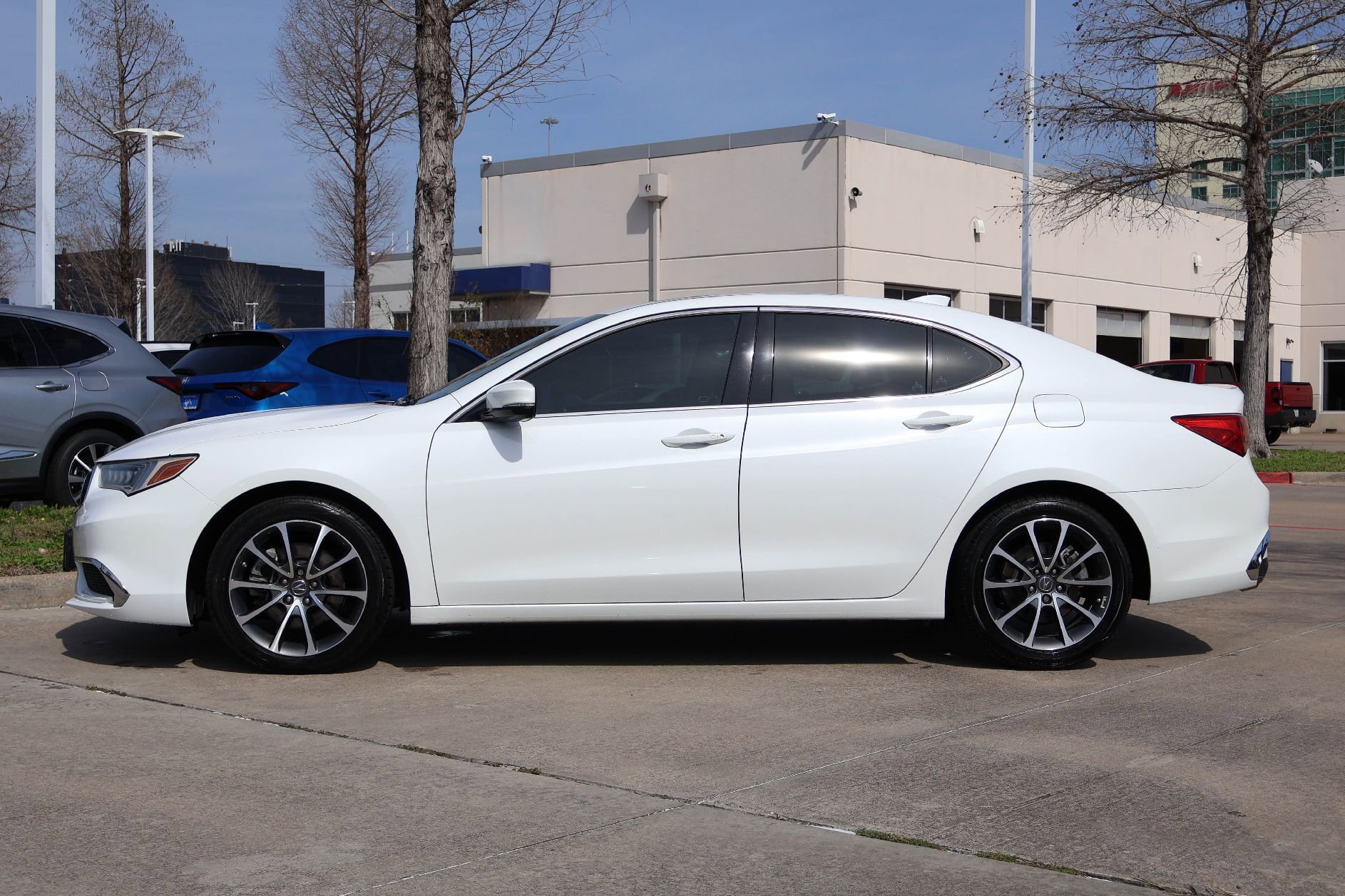 Used 2018 Acura TLX V6 image 3