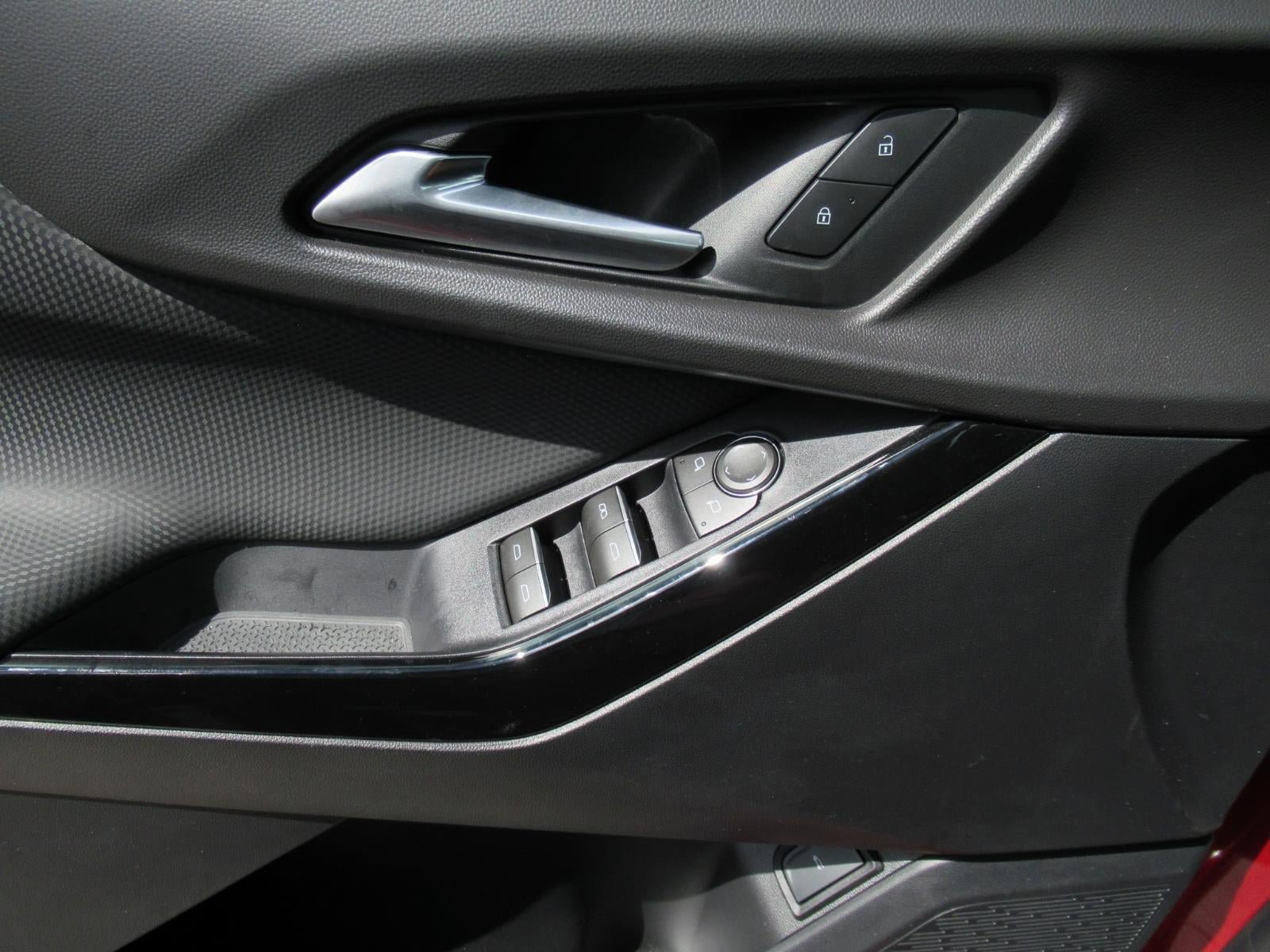 New 2026 Chevrolet Equinox RS w/ Safety and Technology Package FWD image 21