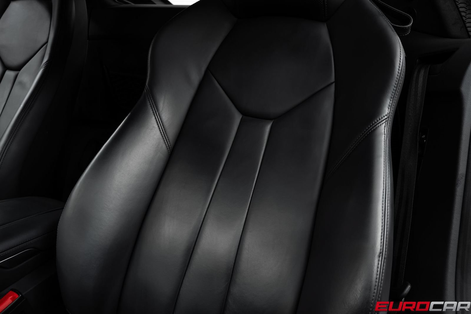 Used 2021 Audi R8 V10 w/ Premium Package RWD image 41