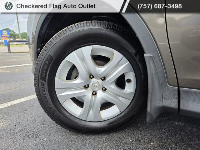 Used 2014 Toyota RAV4 LE FWD image 13