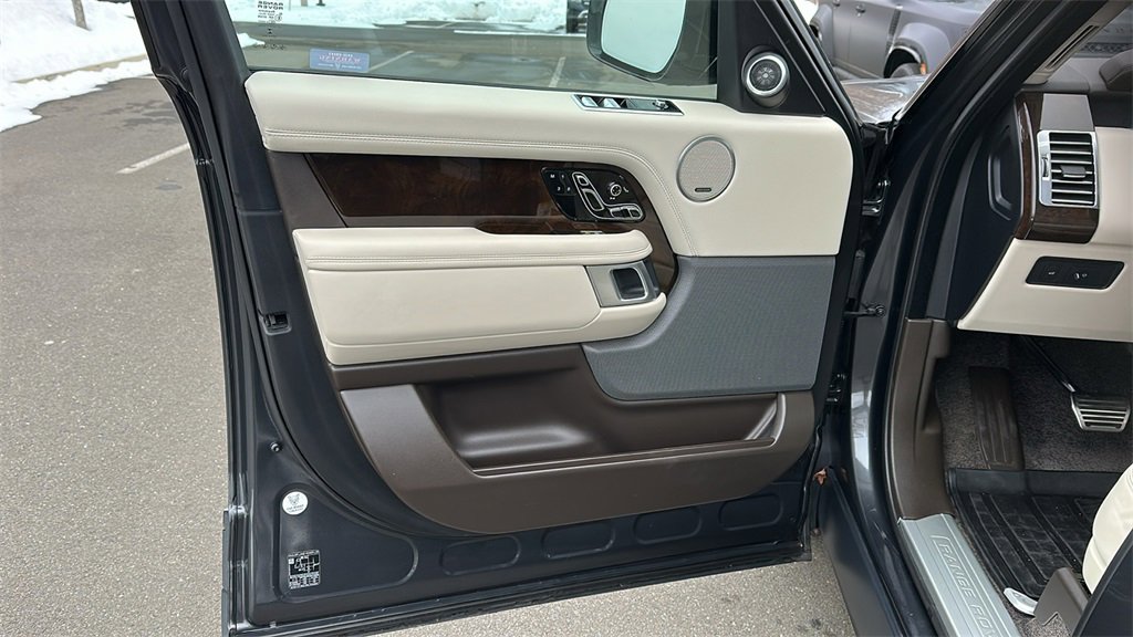 Used 2022 Land Rover Range Rover Westminster Edition image 8