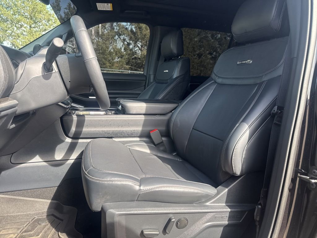 Used 2025 Ford Expedition Max Platinum w/ Stealth Appearance Package image 13