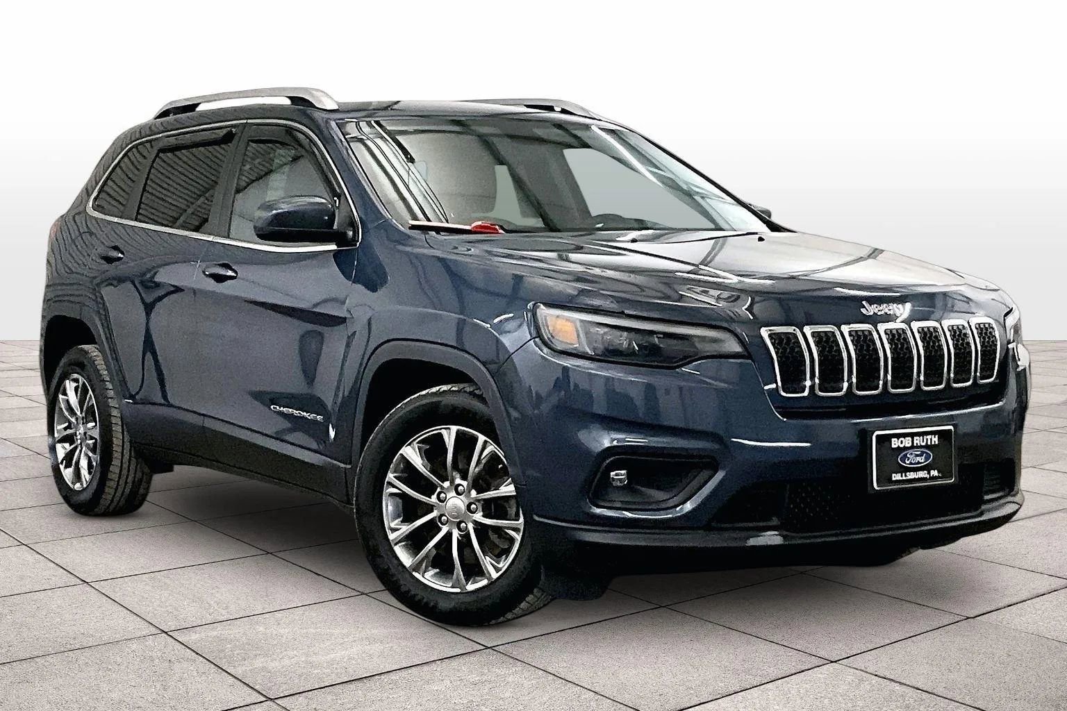 Used 2020 Jeep Cherokee Latitude Plus image 2