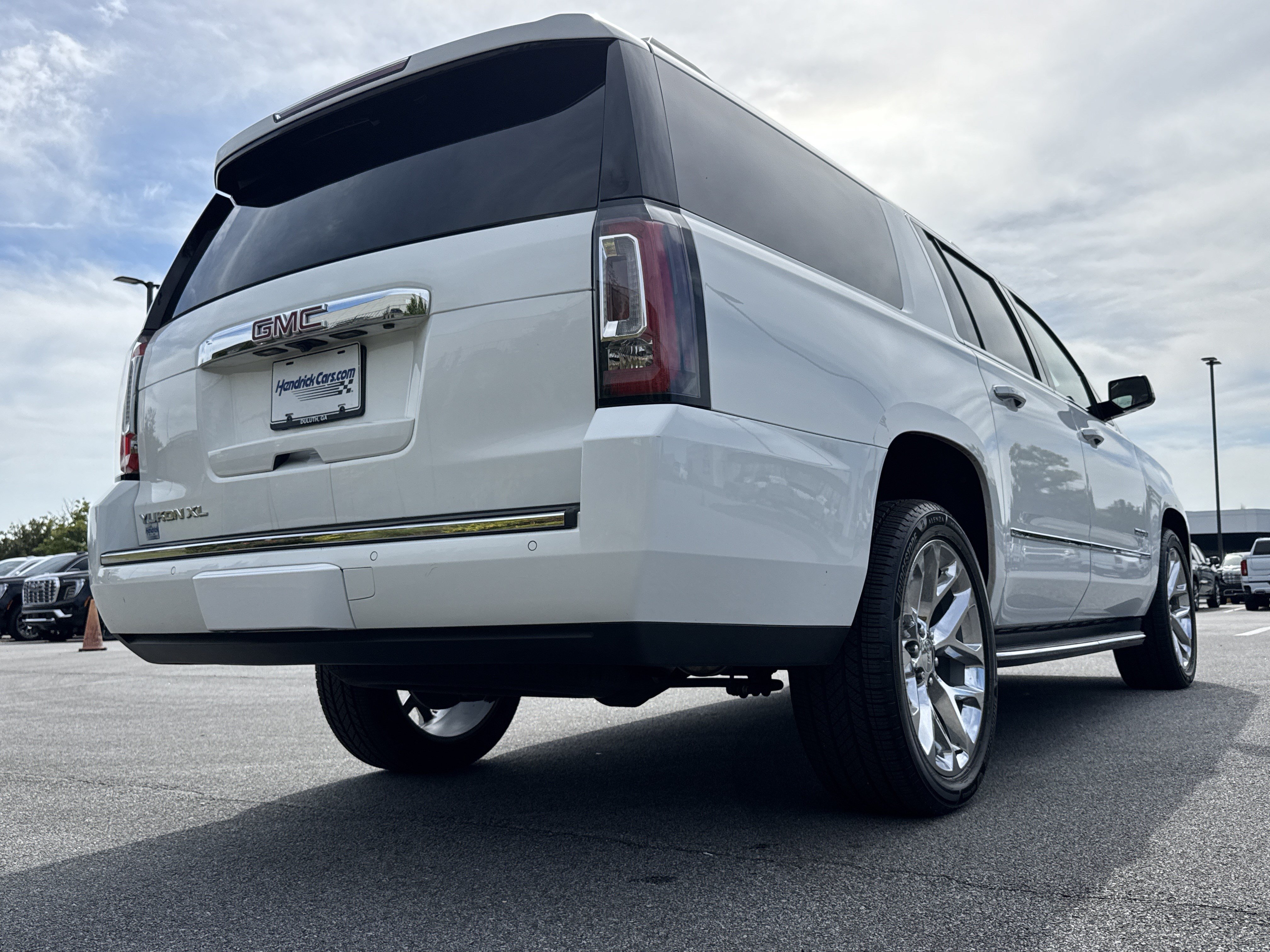 Used 2018 GMC Yukon XL Denali w/ Open Road Package AWD/4WD image 10