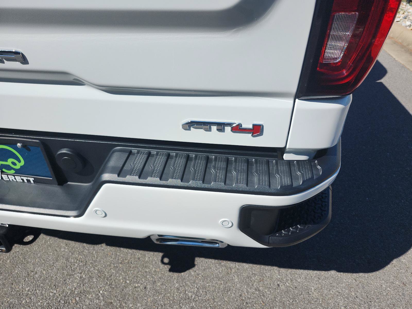 Certified 2025 GMC Sierra 1500 AT4 w/ AT4 Premium Package AWD/4WD image 5
