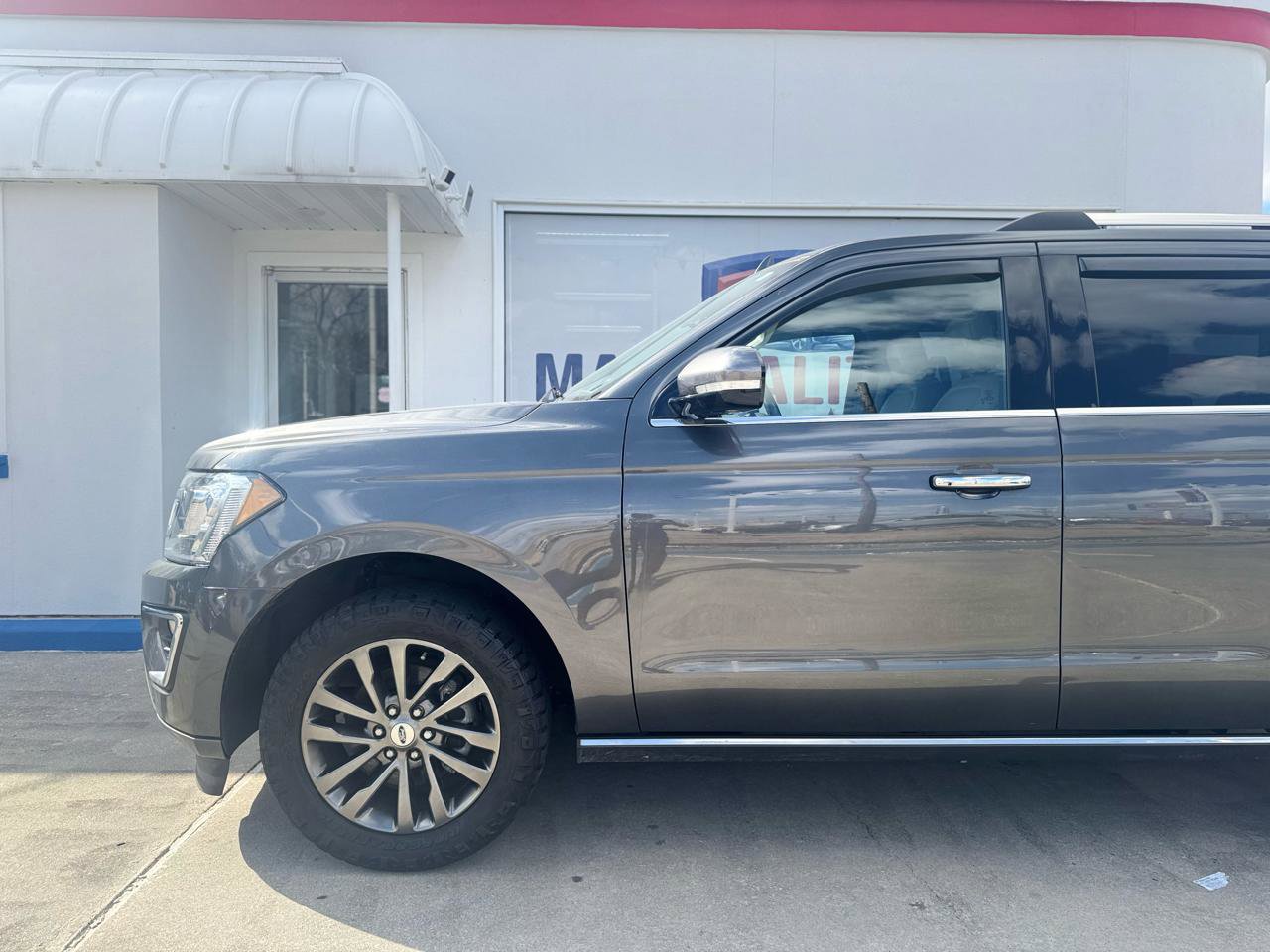 Used 2020 Ford Expedition Limited image 20