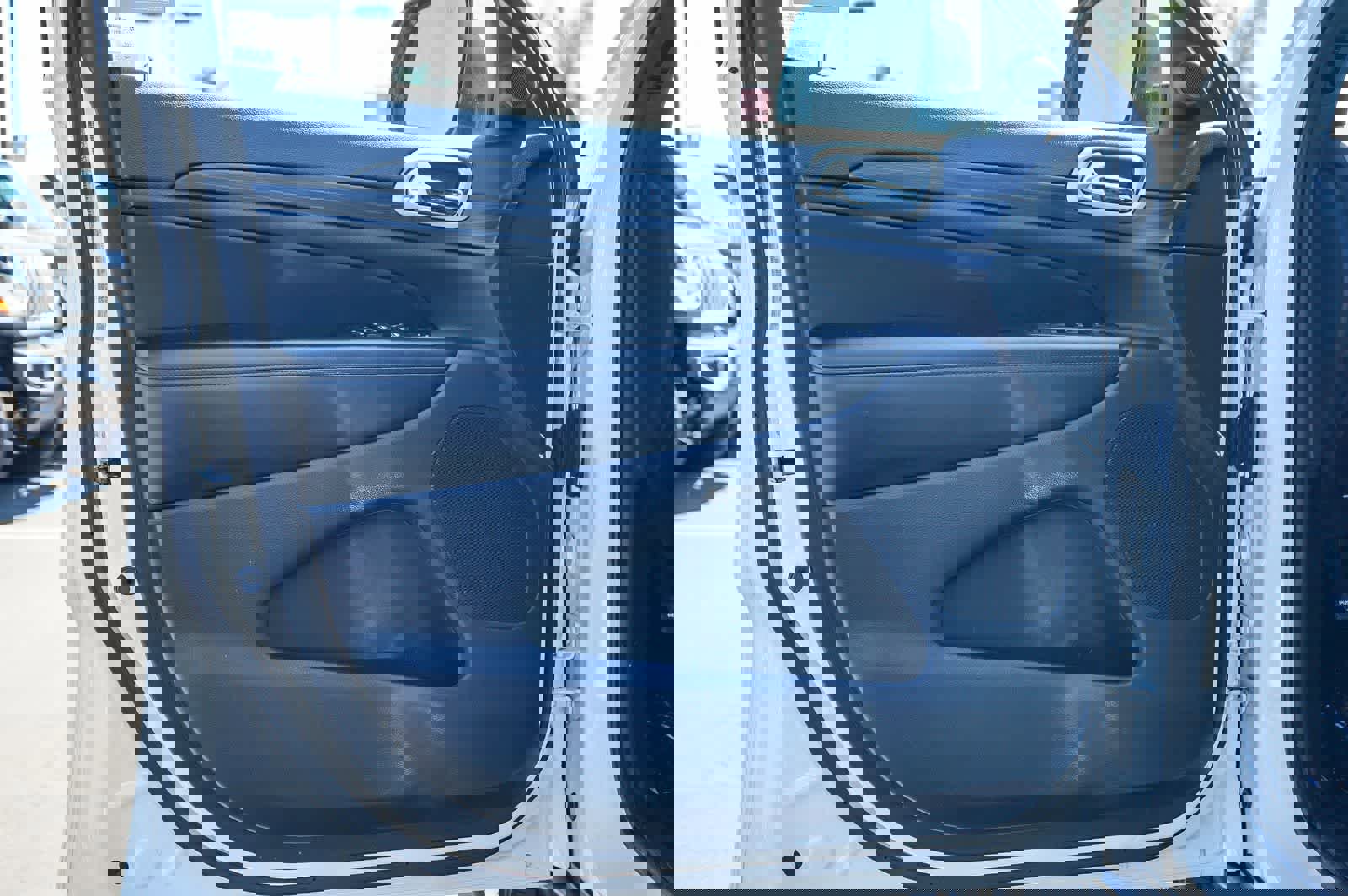 Used 2021 Jeep Grand Cherokee Laredo X image 19