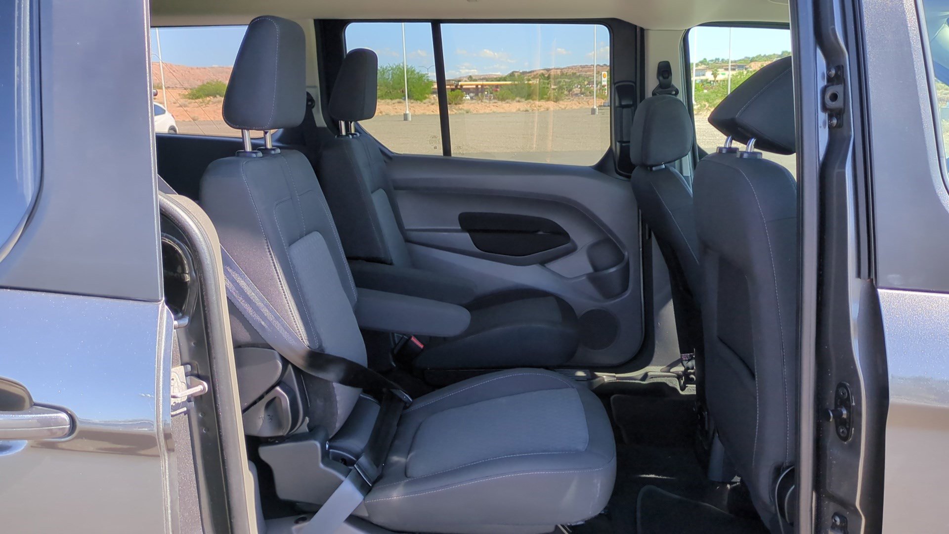 Used 2020 Ford Transit Connect XLT FWD image 33