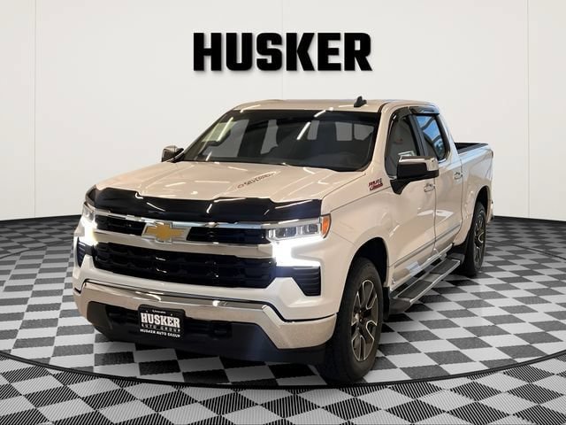Certified 2023 Chevrolet Silverado 1500 LT AWD/4WD image 3