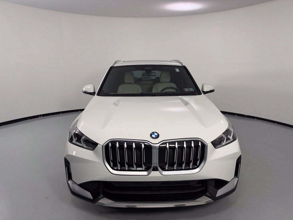 Certified 2025 BMW X1 xDrive28i w/ Premium Package AWD/4WD image 3