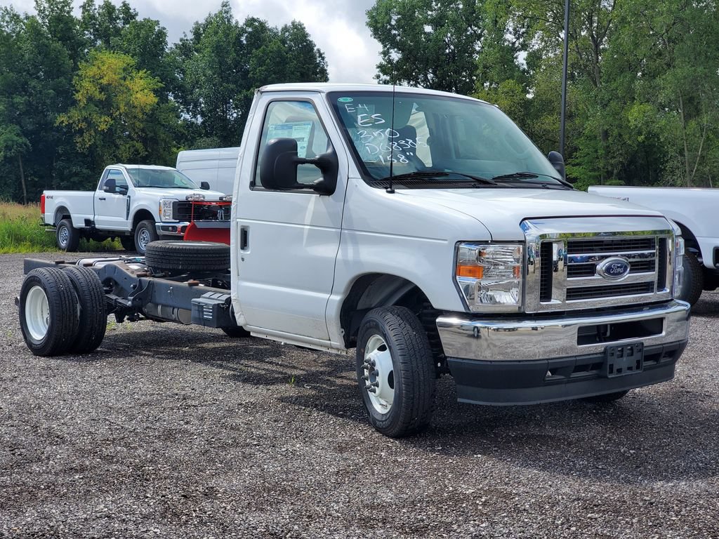 New 2024 Ford E-350 and Econoline 350 Super Duty w/ Ambulance Prep Package RWD image 2