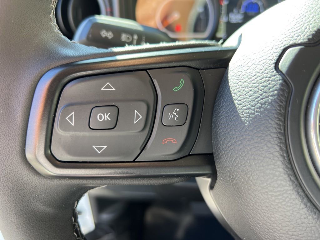 Certified 2025 Jeep Gladiator Rubicon w/ Convenience Group image 13