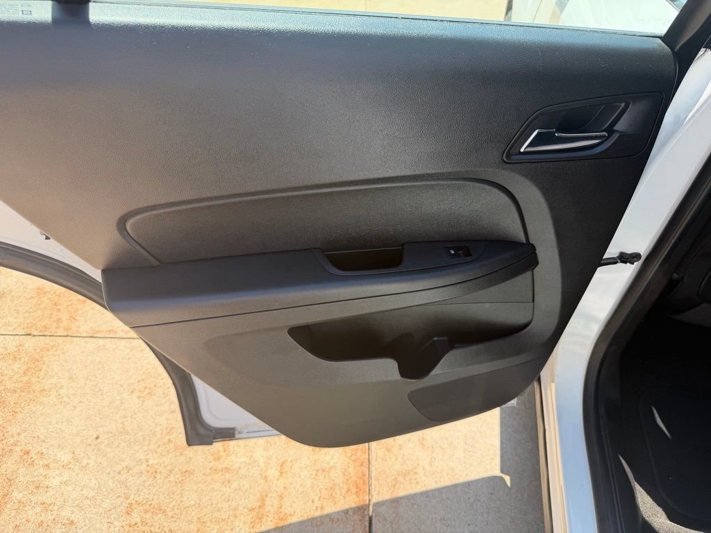 Used 2015 Chevrolet Equinox LS FWD image 10