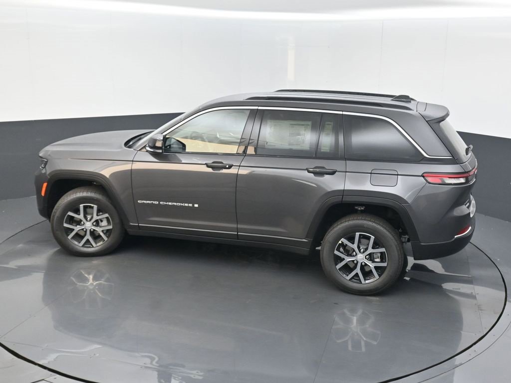 New 2025 Jeep Grand Cherokee Limited image 44