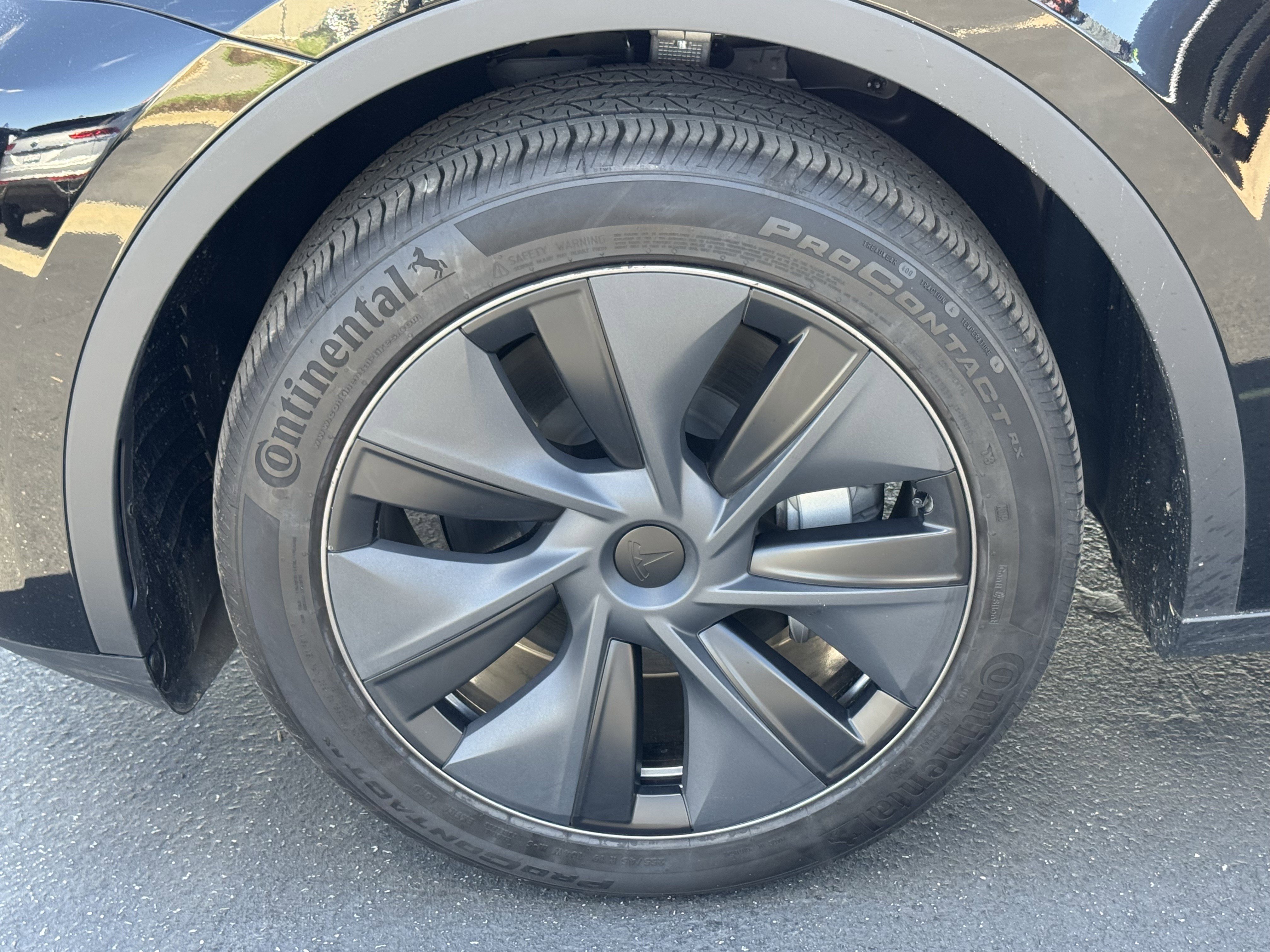 Used 2024 Tesla Model Y Long Range image 11