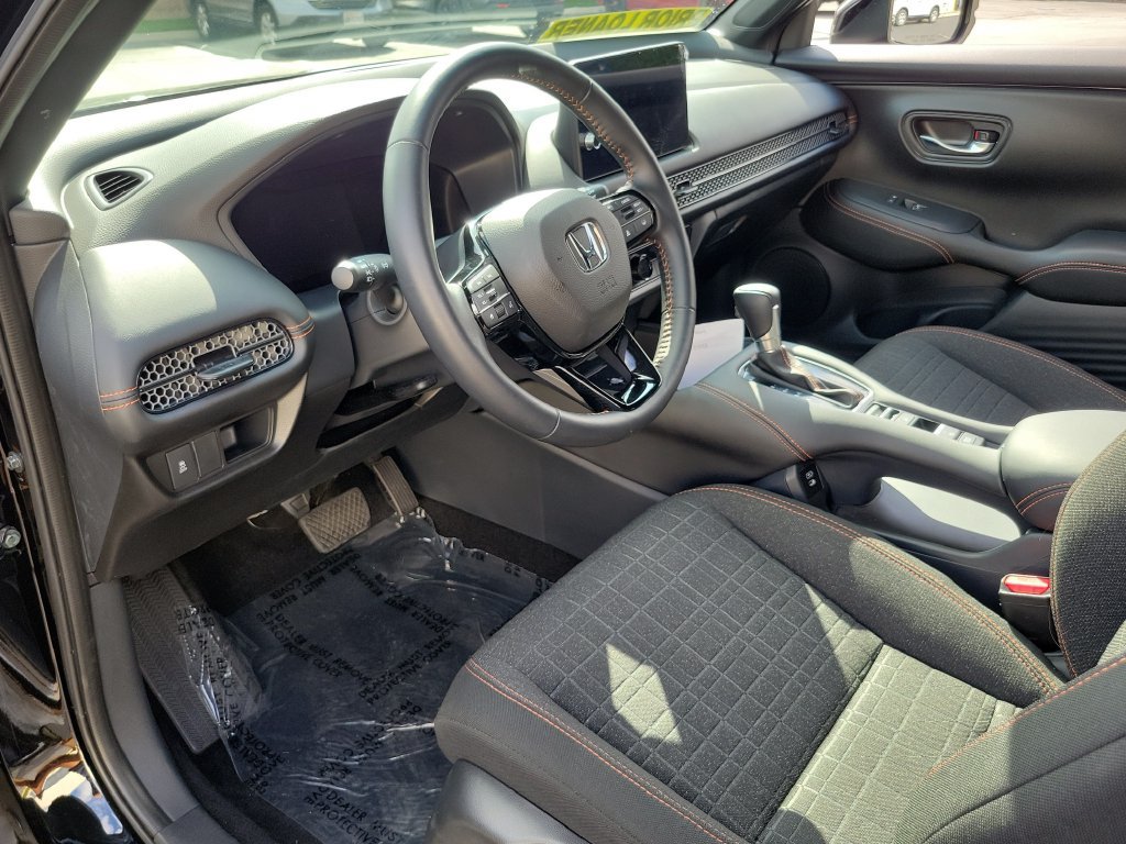 Used 2027 Honda HR-V Sport image 19