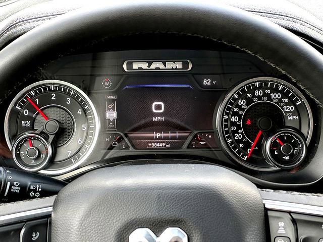 Used 2025 RAM 1500 Laramie AWD/4WD image 27