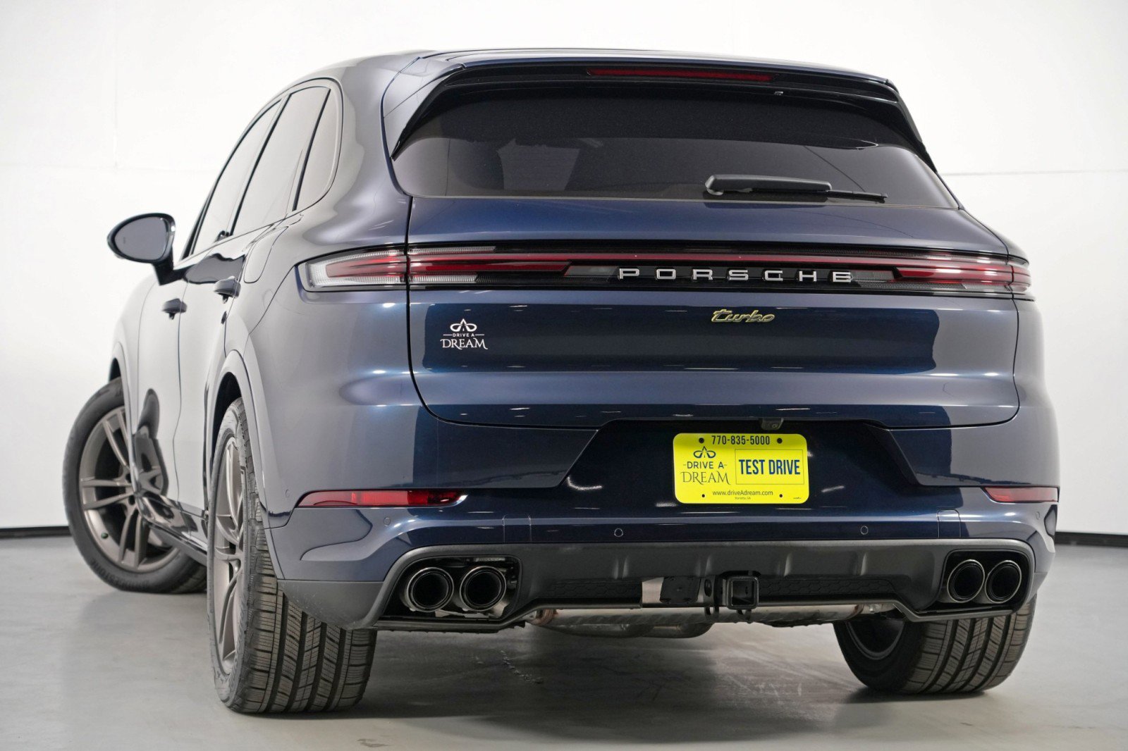 Used 2025 Porsche Cayenne Turbo image 6