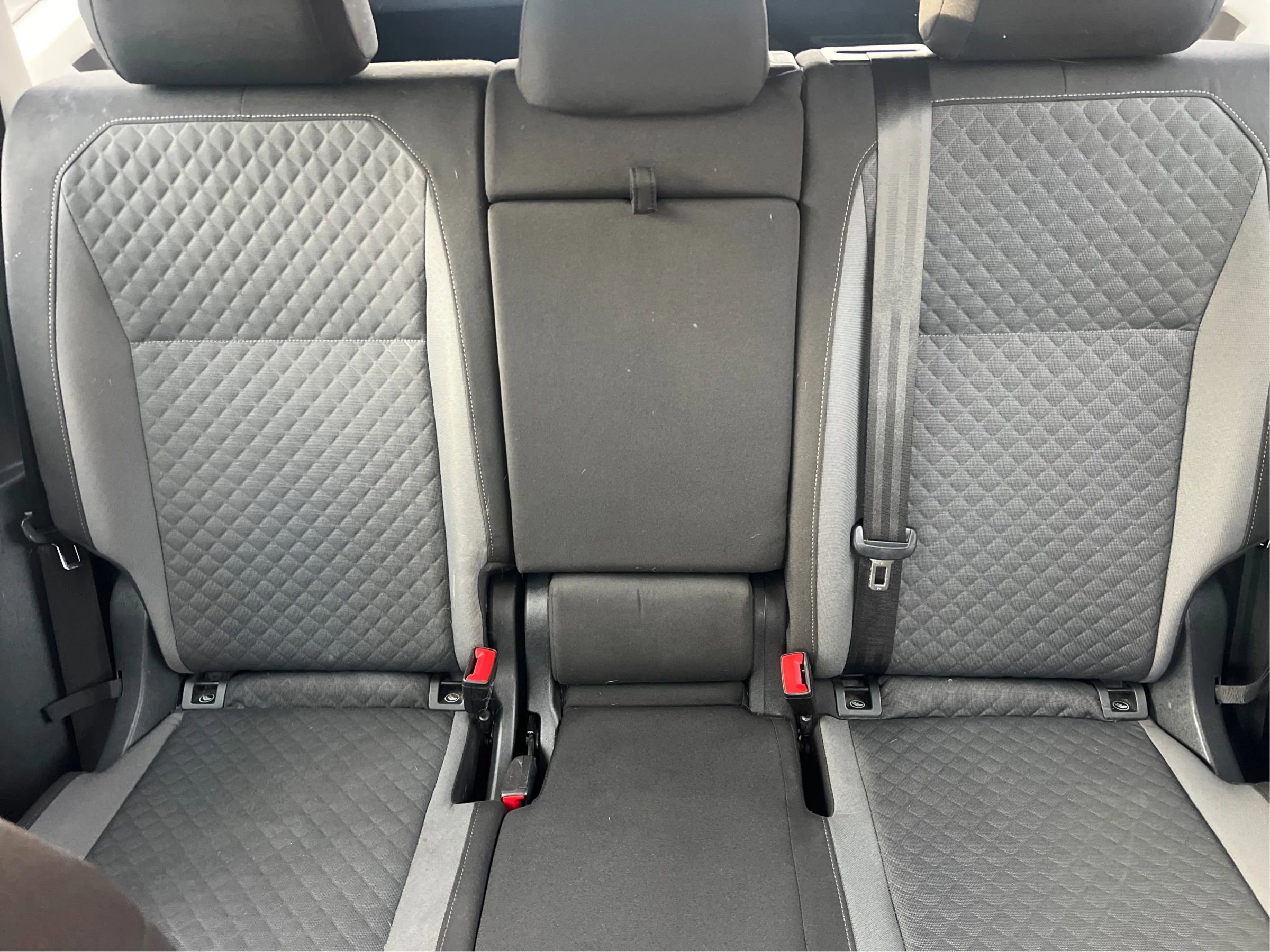 Used 2018 Volkswagen Tiguan S AWD/4WD image 16