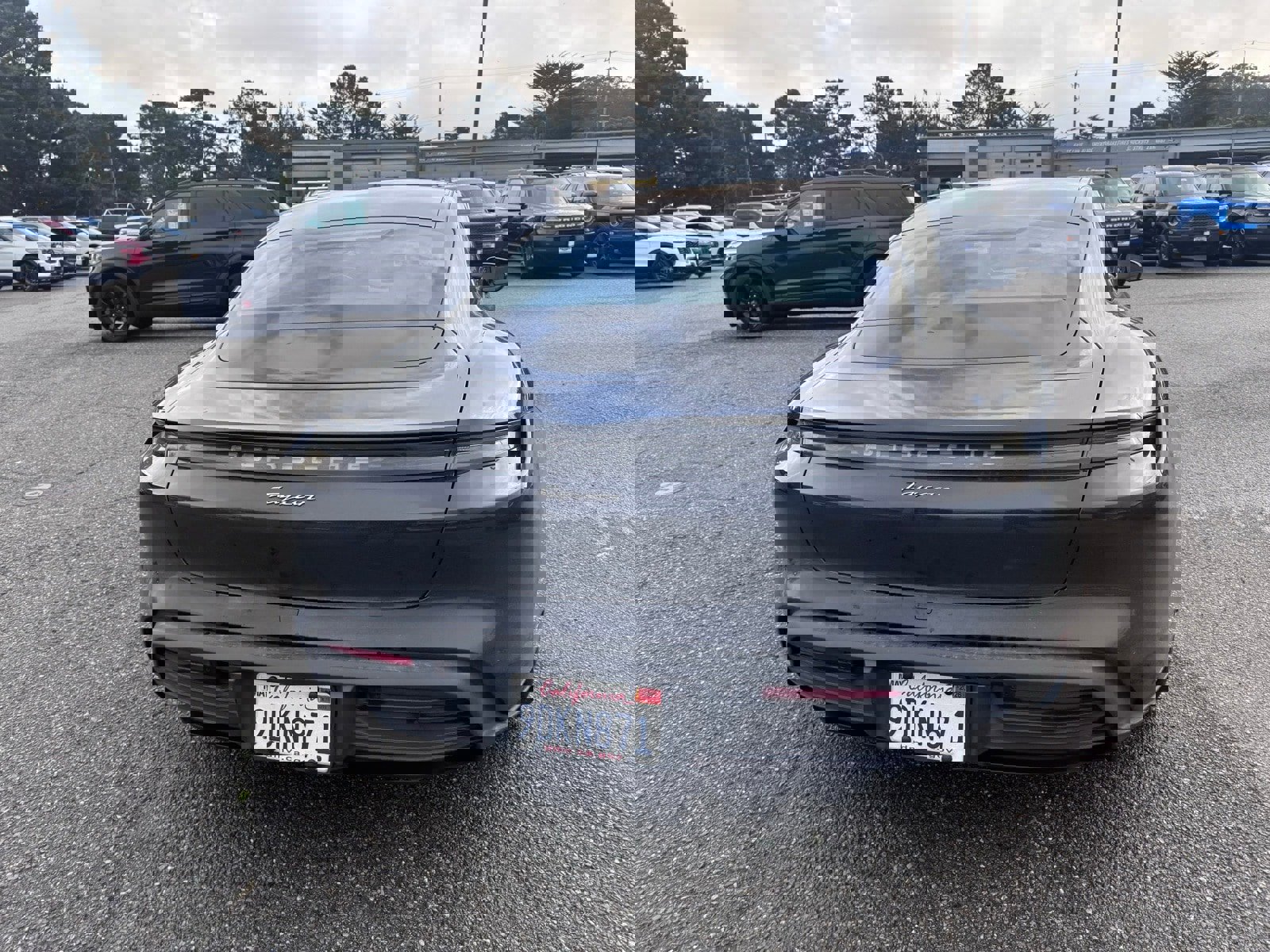 Used 2021 Porsche Taycan image 5