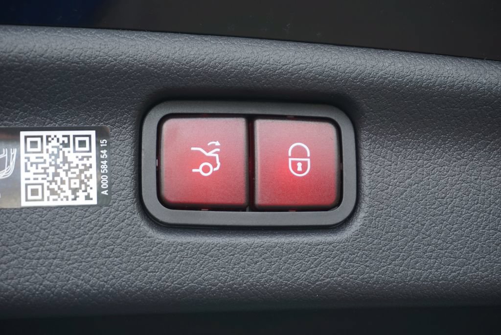 Certified 2025 Mercedes-Benz C 300 Sedan image 70