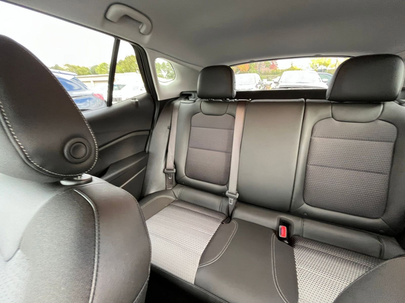 Used 2025 Chevrolet Trax LT image 37