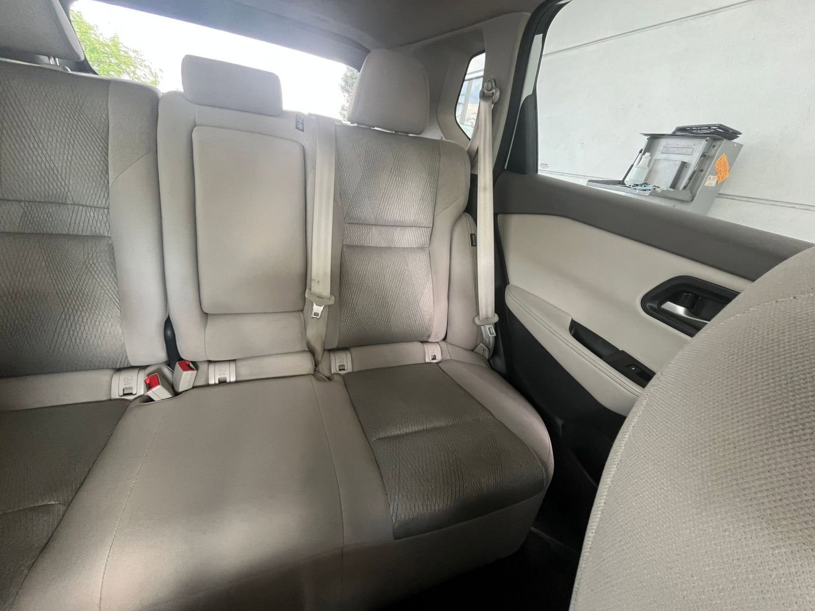 Used 2025 Nissan Rogue SV FWD image 38