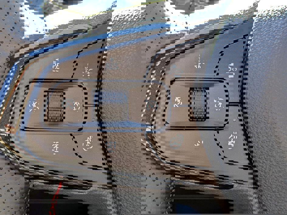 New 2026 Chevrolet Trax RS image 17