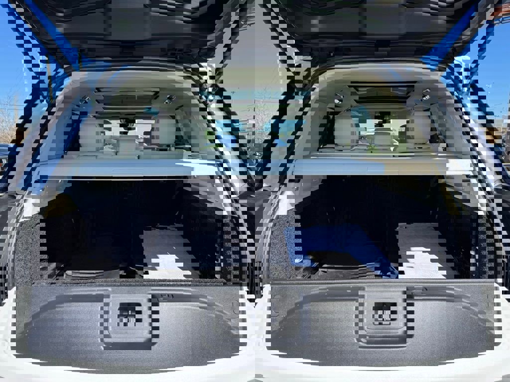 Used 2023 Land Rover Range Rover SE image 36