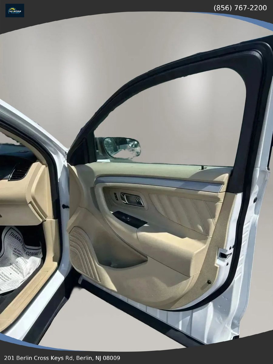 Used 2019 Ford Taurus SE image 9