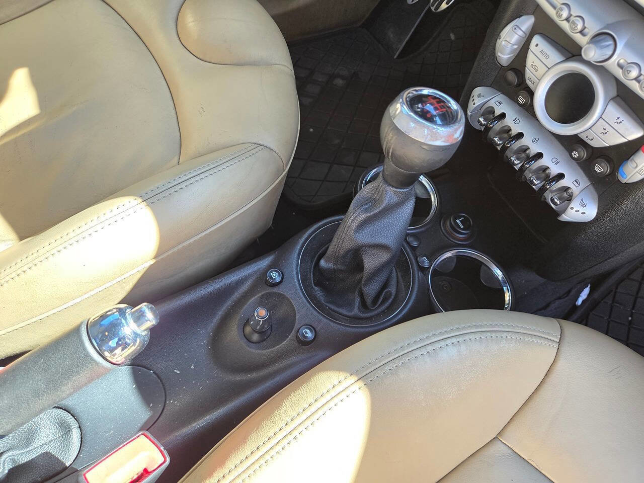 Used 2009 MINI Cooper John Cooper Works image 32