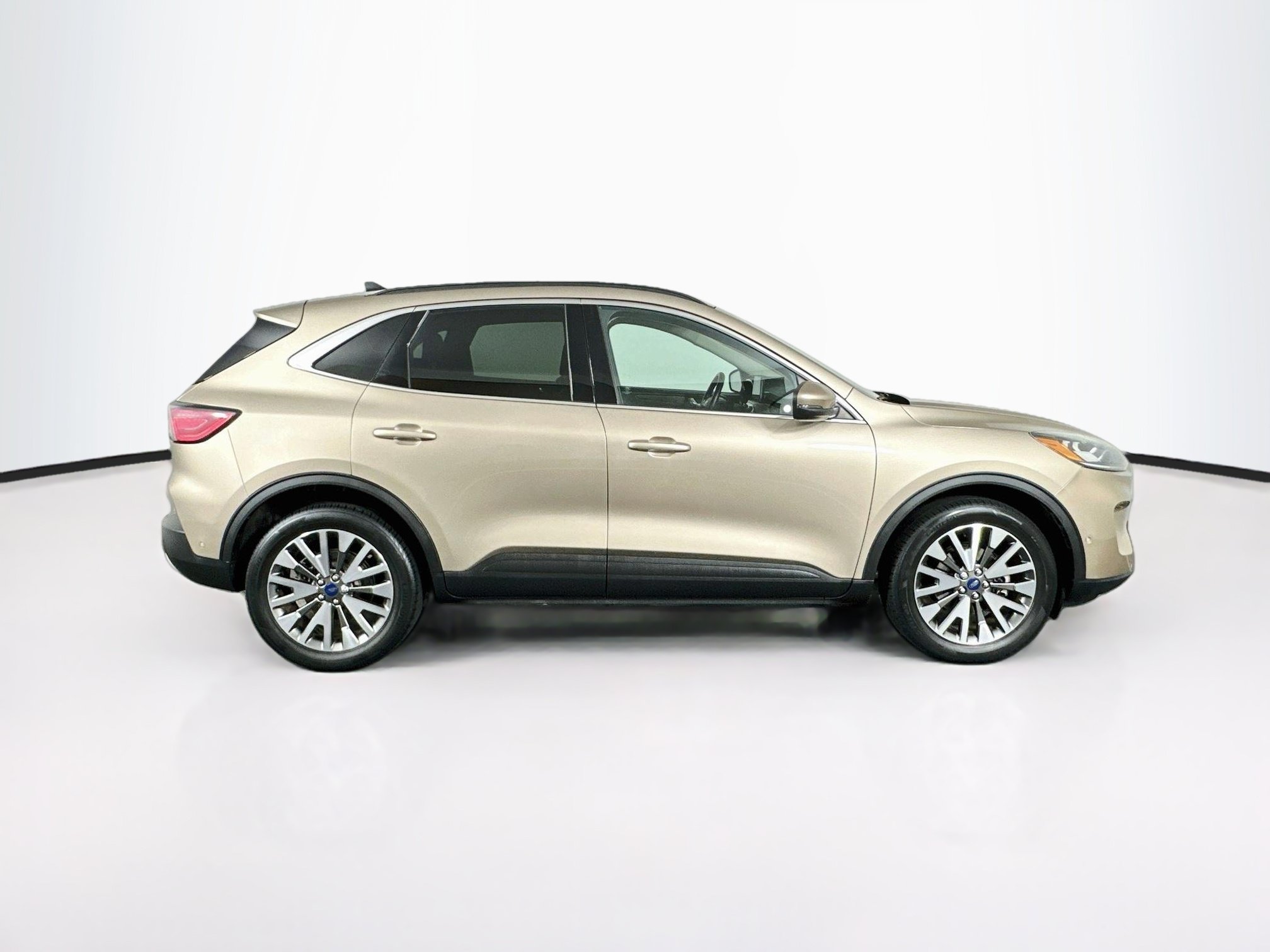 Used 2020 Ford Escape Titanium AWD/4WD image 10