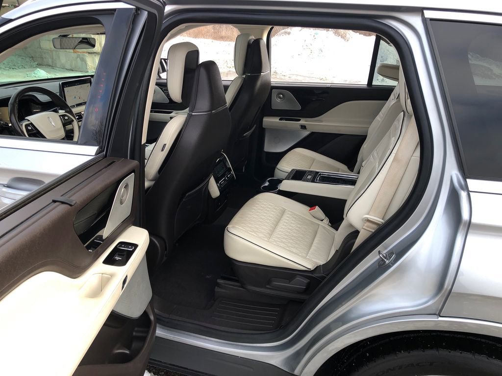 Used 2020 Lincoln Aviator Black Label w/ Dynamic Handling Package image 19