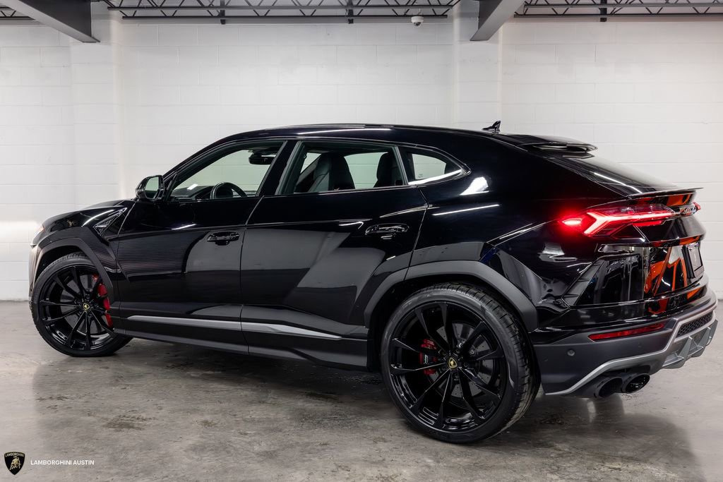 Used 2019 Lamborghini Urus AWD/4WD image 10