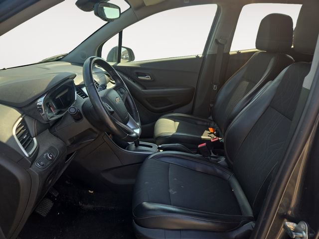 Used 2017 Chevrolet Trax LT w/ LT Convenience Package AWD/4WD image 9