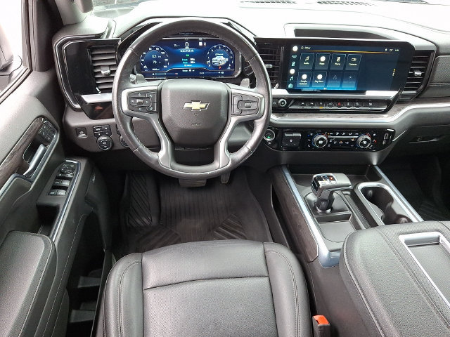 Used 2022 Chevrolet Silverado 1500 LTZ AWD/4WD image 2