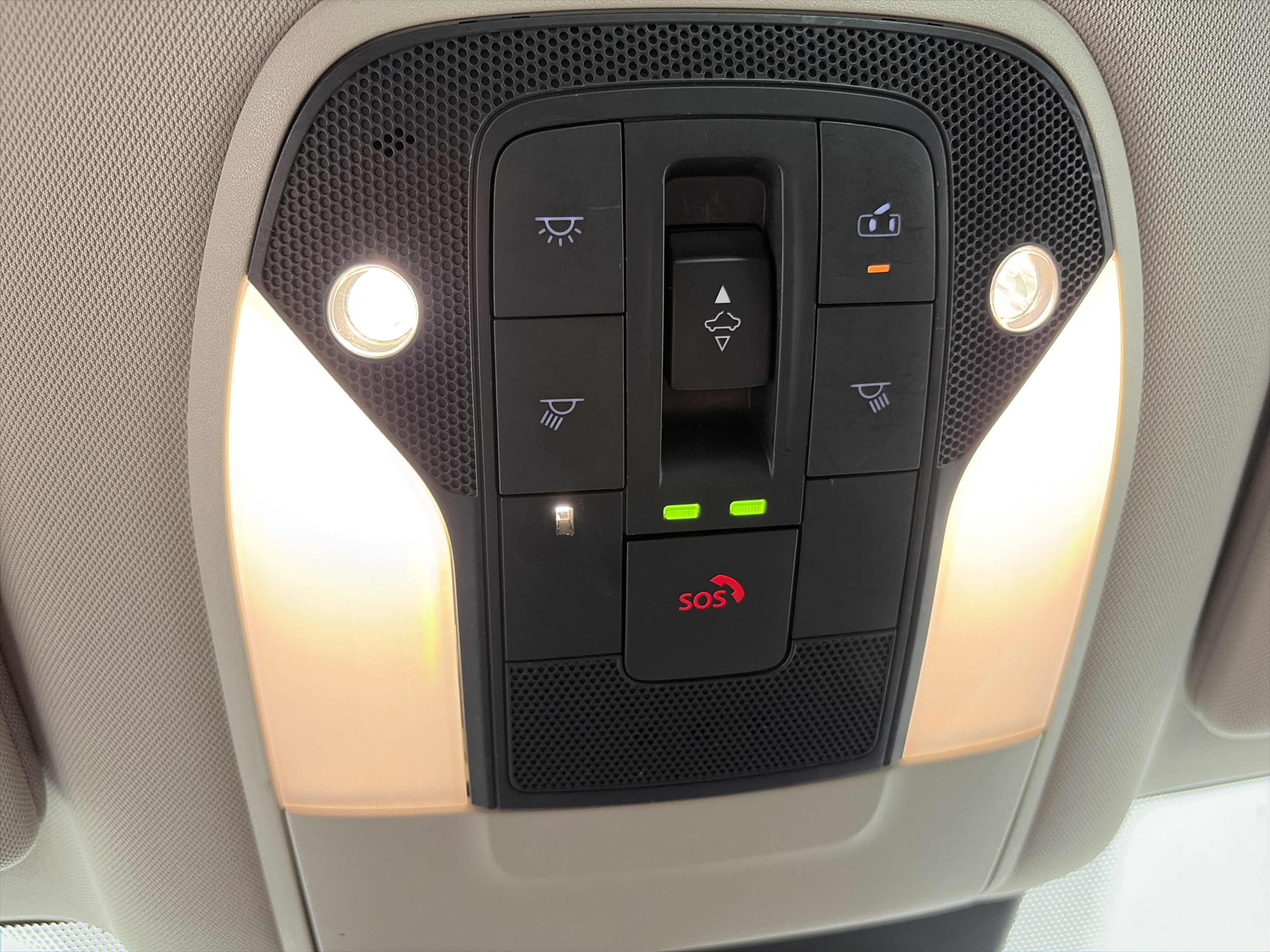 Used 2021 INFINITI QX50 Luxe w/ Cargo Package image 33