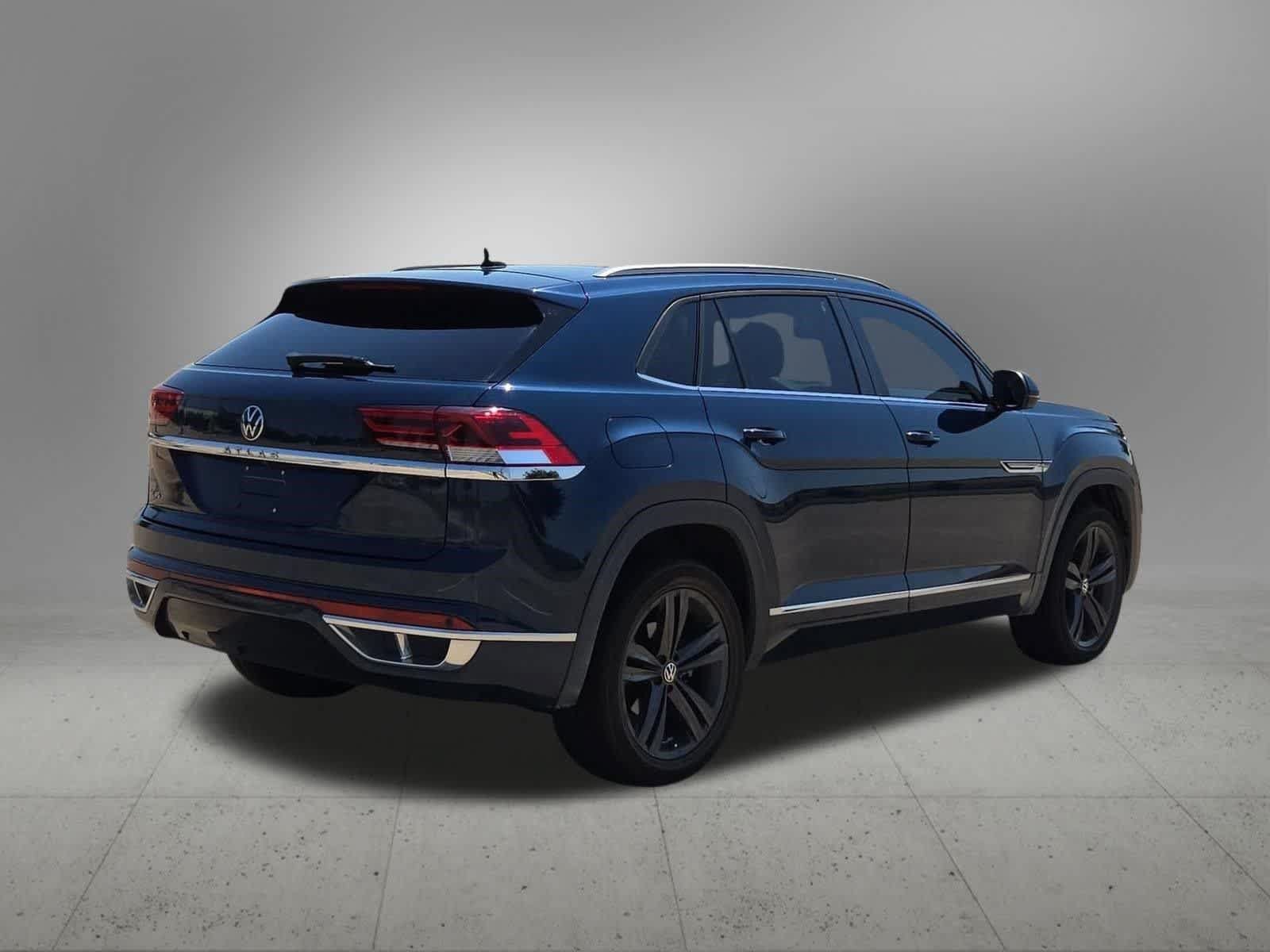 Used 2021 Volkswagen Atlas Cross Sport SE w/ Panoramic Sunroof Package FWD image 6