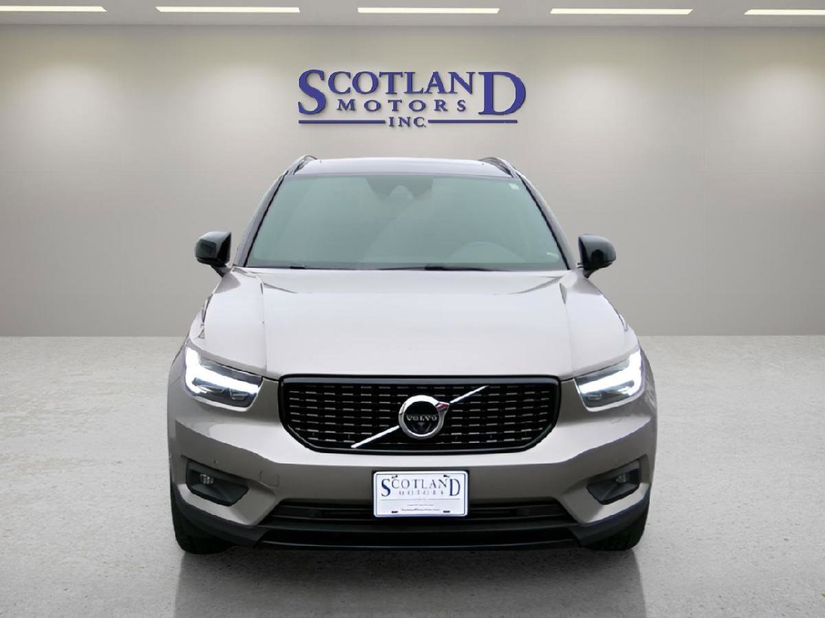Used 2022 Volvo XC40 T5 R-Design w/ Advanced Package image 3