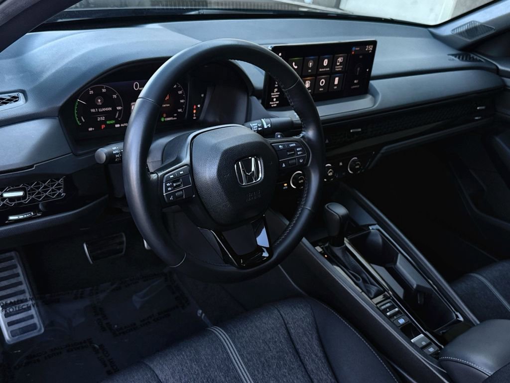 Used 2024 Honda Accord Sport image 16