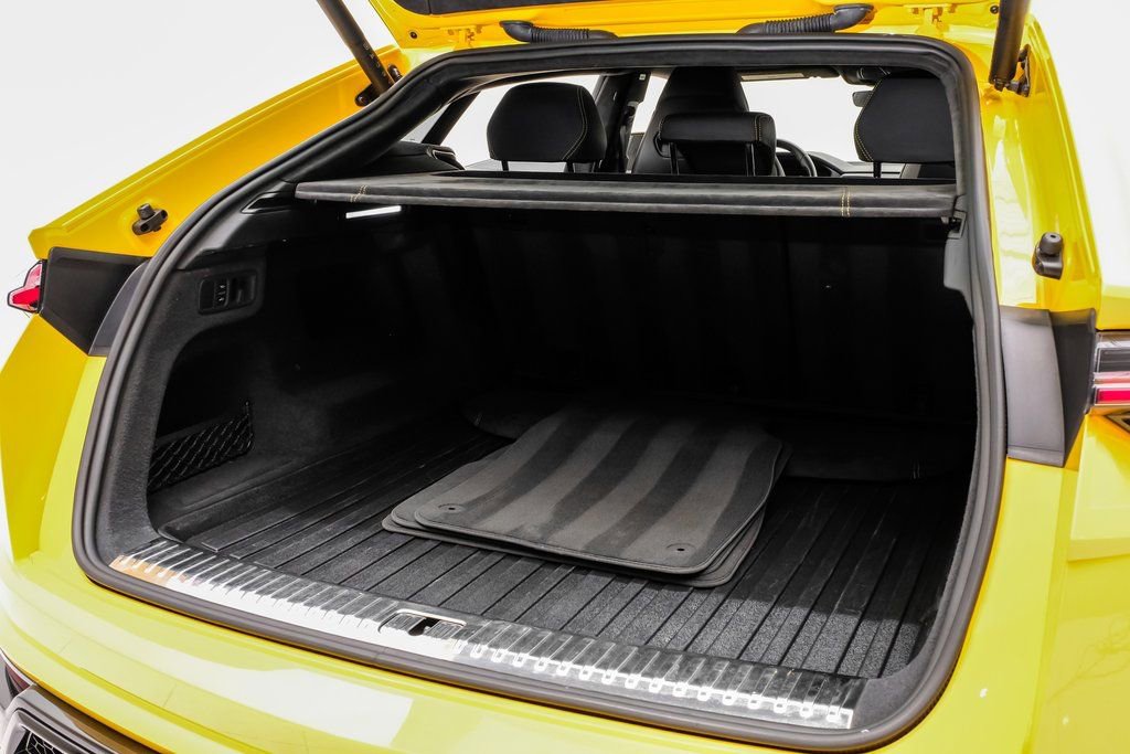 Used 2022 Lamborghini Urus image 46
